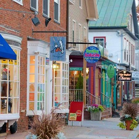 Апартаменты Relaxing Riverside Retreat - Storyland, Attitash, North Conway Бартлетт Экстерьер фото